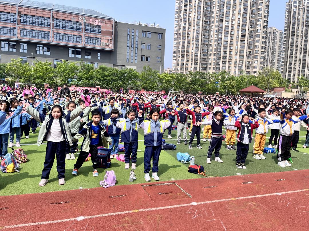 “趣”探小学，“童”享美好——金陵小学（仙林湖校区）与幼儿园幼小科学衔接交流活动（六）_html_2e7711ba.jpg
