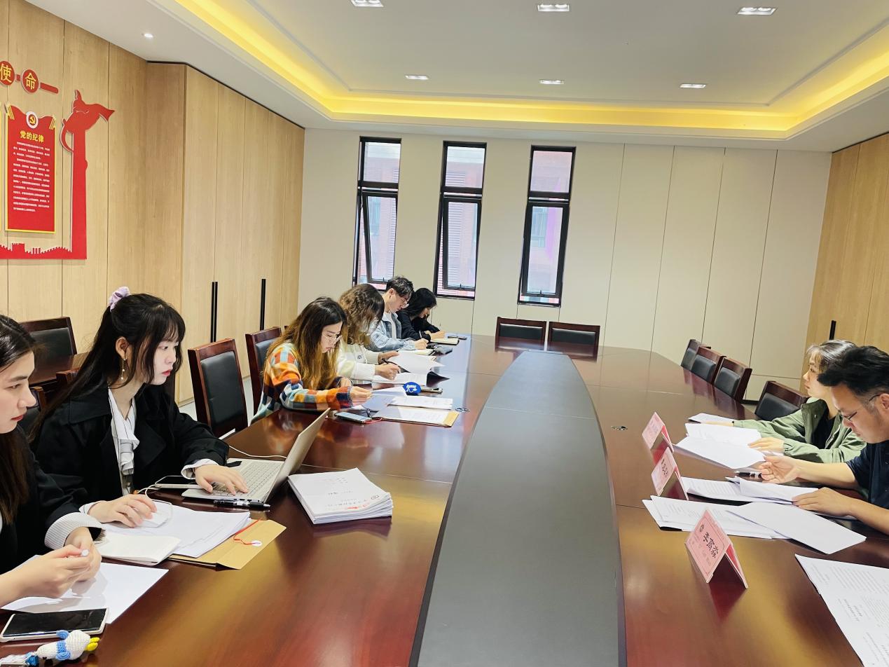 【湖畔光影】采撷成果，蓄力向前——金陵小学（仙林湖校区）“十三五”区级规划课题校内结题论证会（第二场）_html_m50588d6e.jpg