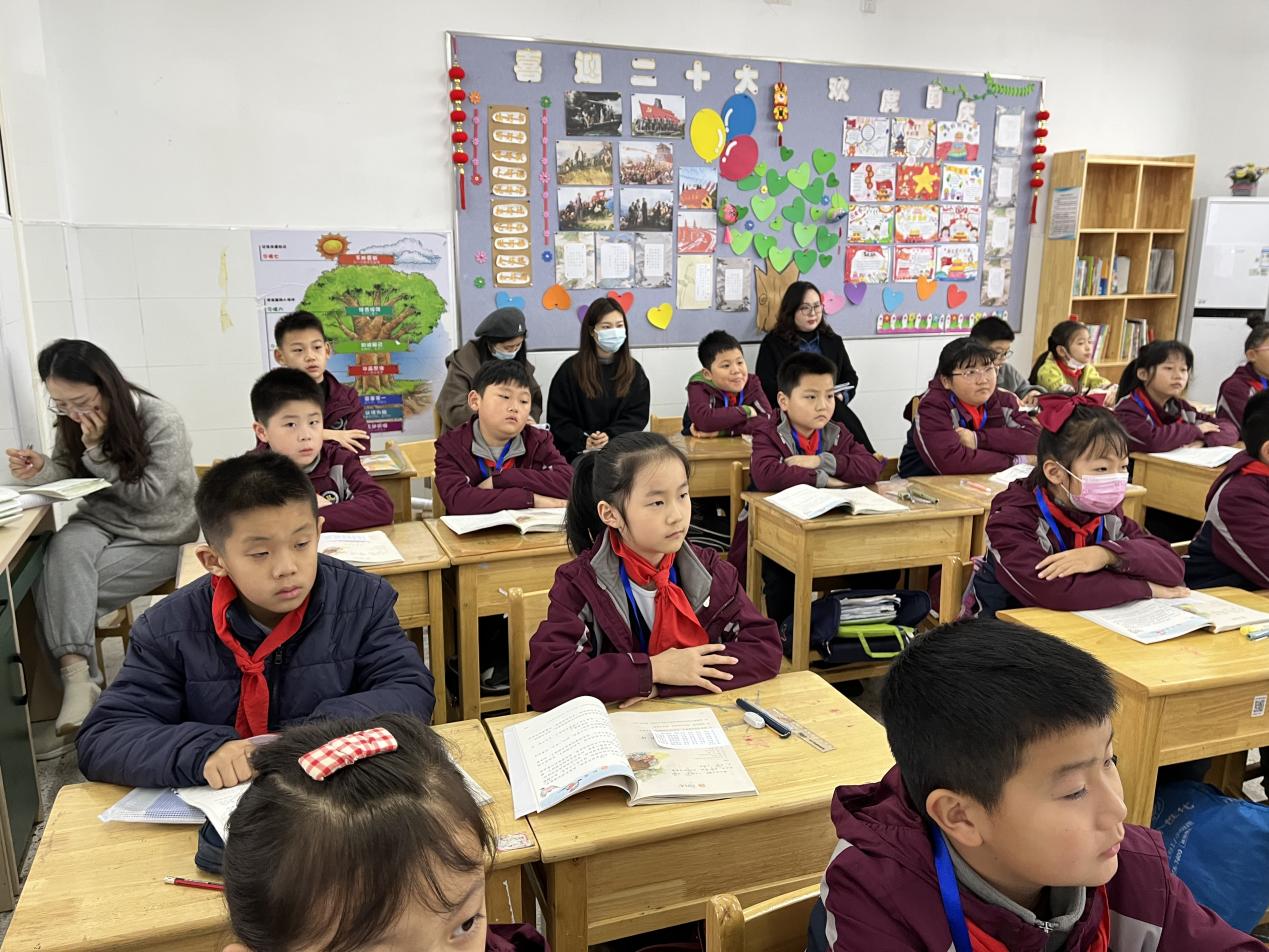 【博学广志】古文课堂展风采，教研赋能促成长 ——金陵小学广志路校区语文组校本教研活动_html_m7dca452a.jpg