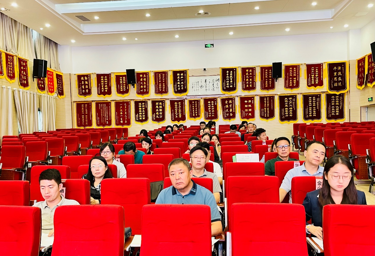 我区召开学校体育艺术科技国防工作例会1_html_m10d874d9.jpg