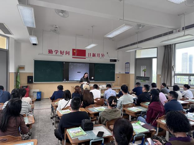 【湖畔·家校共育】家校同心护成长，携手共育启新程_html_m45d4247d.jpg