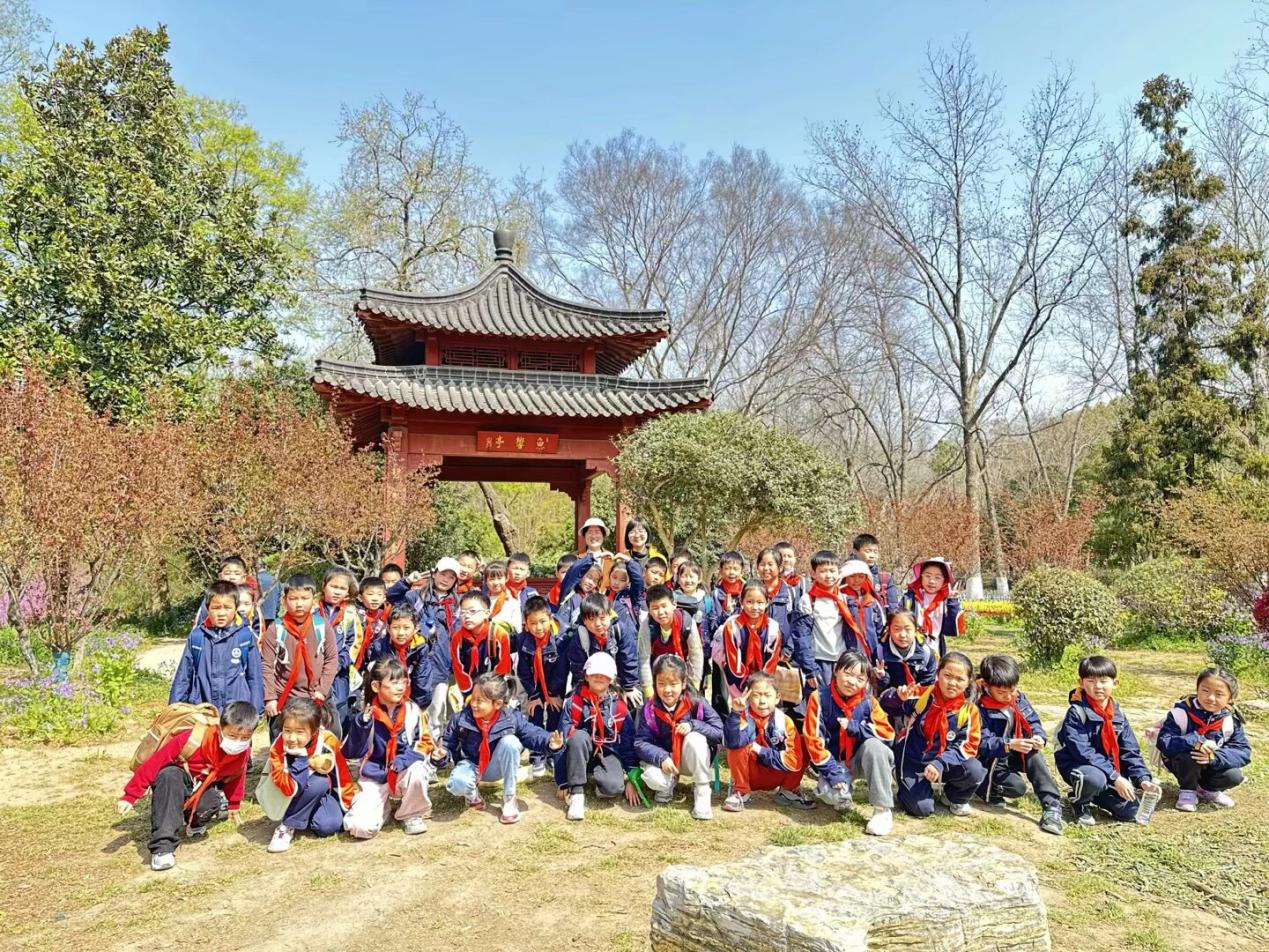 【湖畔·学生活动】童心探秘自然，共绘春日画卷——金陵小学（仙林湖校区）二年级春季综合实践活动_html_m4746809a.jpg