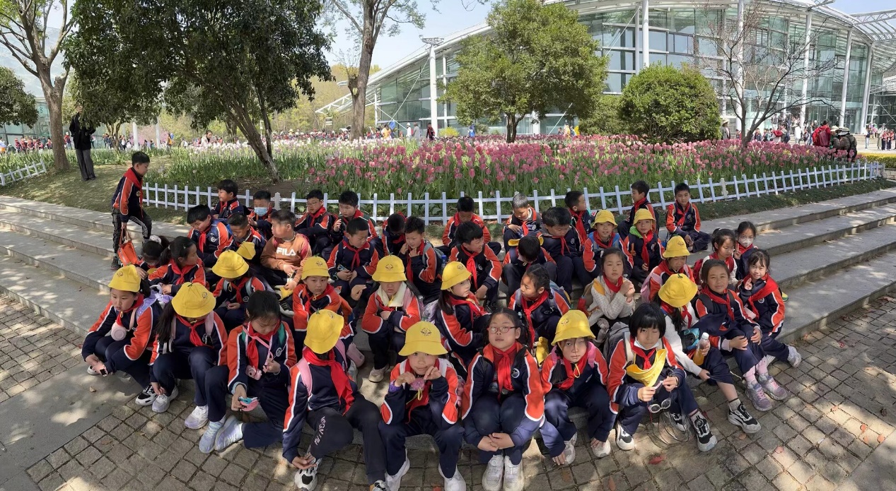 【湖畔·学生活动】童心探秘自然，共绘春日画卷——金陵小学（仙林湖校区）二年级春季综合实践活动_html_m4541746b.jpg