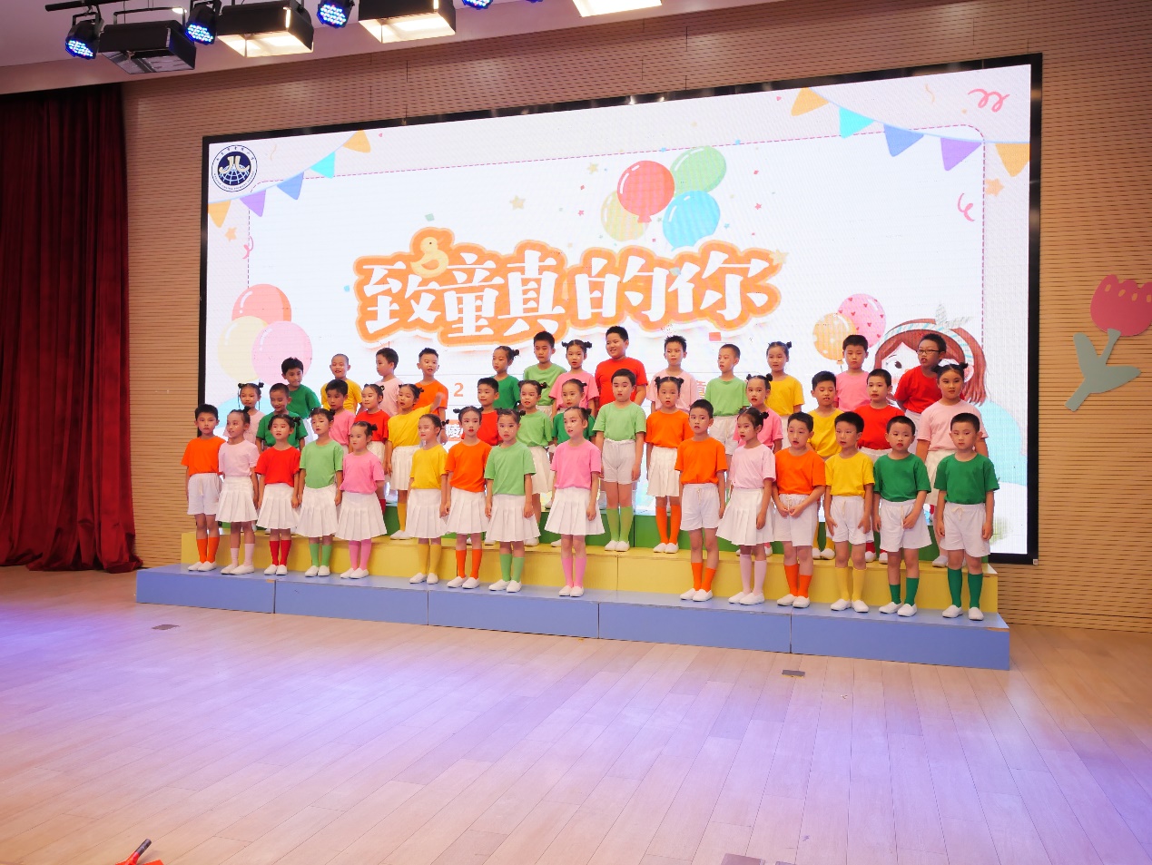 【湖畔·学生活动】“红领巾爱祖国●闪闪发光的你”——合唱比赛一年级专场_html_3d23f8bb.jpg