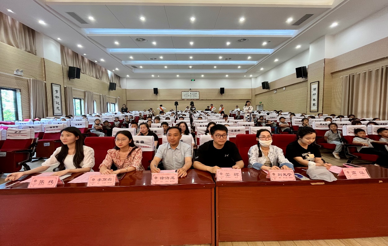 【湖畔·学生活动】“红领巾爱祖国——最好的我们”合唱比赛五年级专场_html_m49f17b5a.jpg