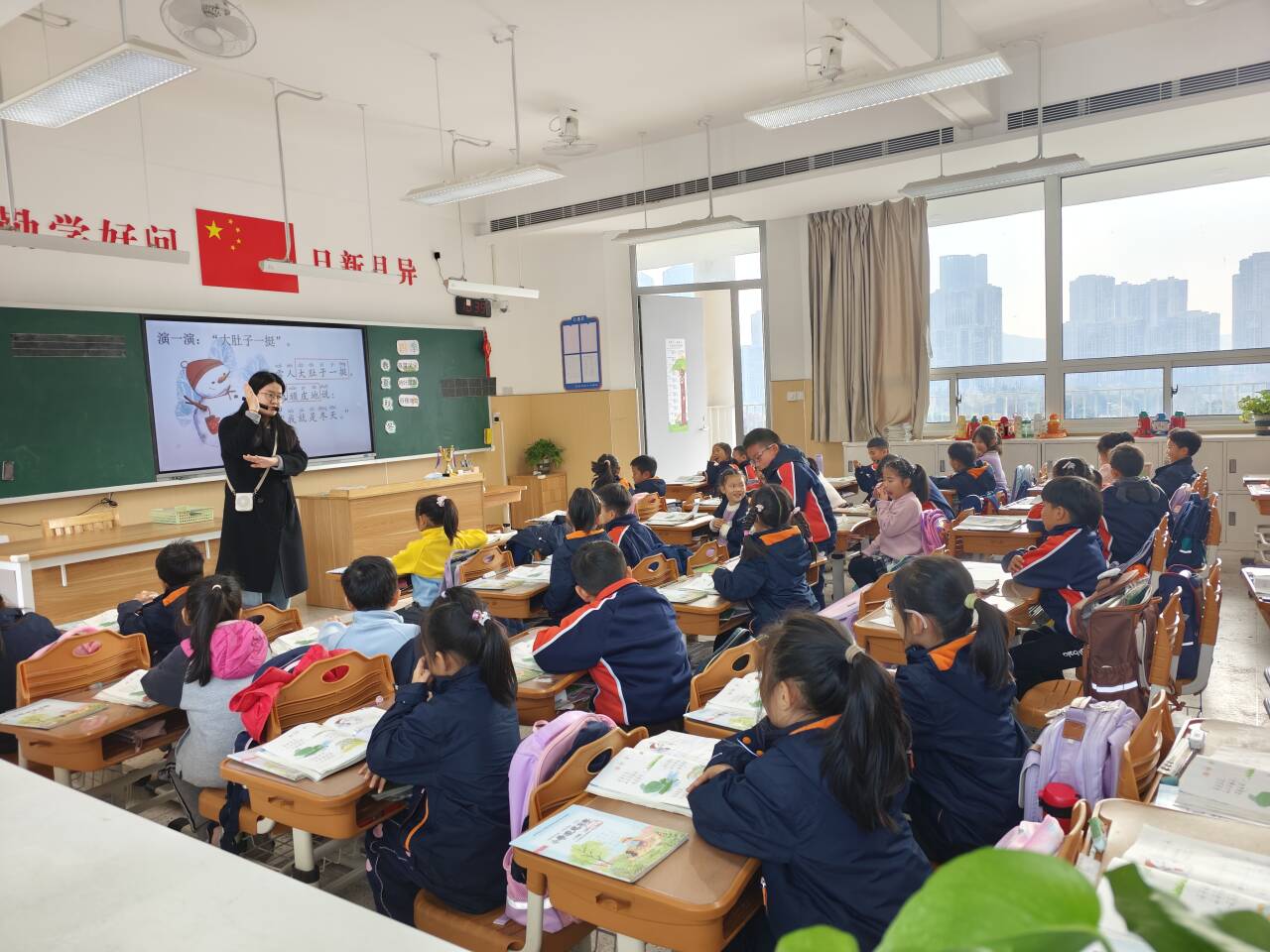 【湖畔·家校共育】携手启航，共筑成长梦——金陵小学（仙林湖校区）第五次“家长开放月”（一年级篇）_html_155b91fe.jpg