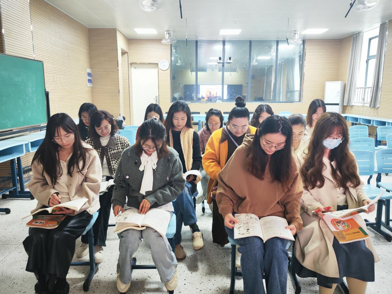 【博学广志】语文组携手备课 打造精彩课堂_html_m16dfe5dc.jpg