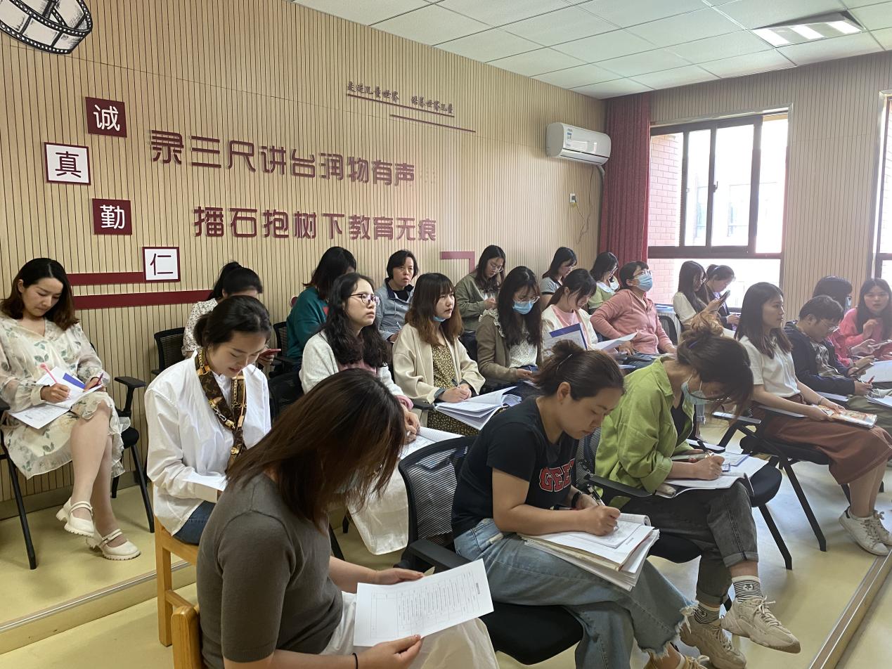 【湖畔光影】古文研读促成长，文言学习明道理——金陵小学（仙林湖校区）语文组校本教研（8）_html_3622083b.jpg