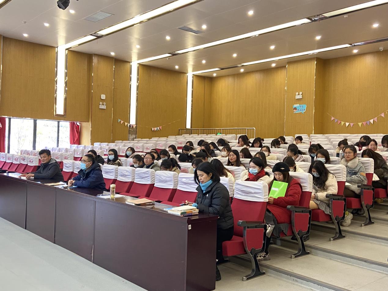 【博学广志】文化育人视域下儿童“慧语文”学习系列探索——金陵小学广志路校区语文组新学期校本教研活动_html_2351c384.jpg