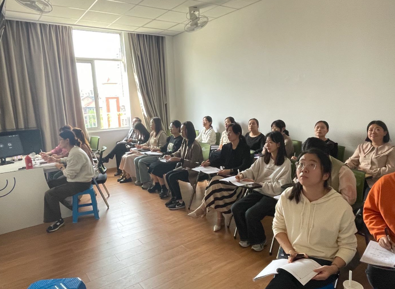【湖畔·童化课堂】经历知识形成过程，发展学生核心素养——数学校本研修之课例研讨（179）_html_m1760583e.png