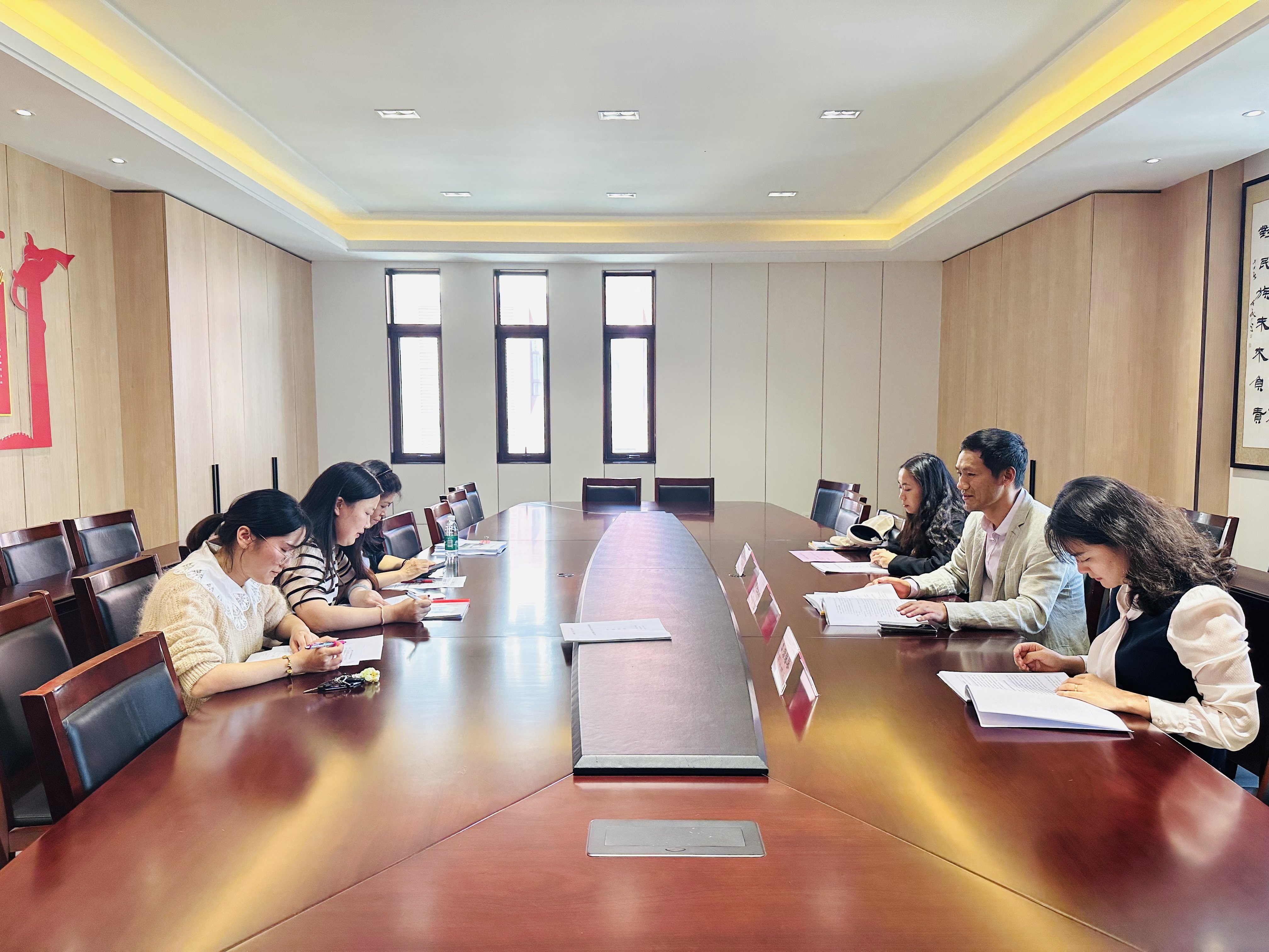 【湖畔&middot;科研引领】中期汇报展风采 专家指引再提升——栖霞区“十四五”规划课题中期论证_html_m13315633.jpg
