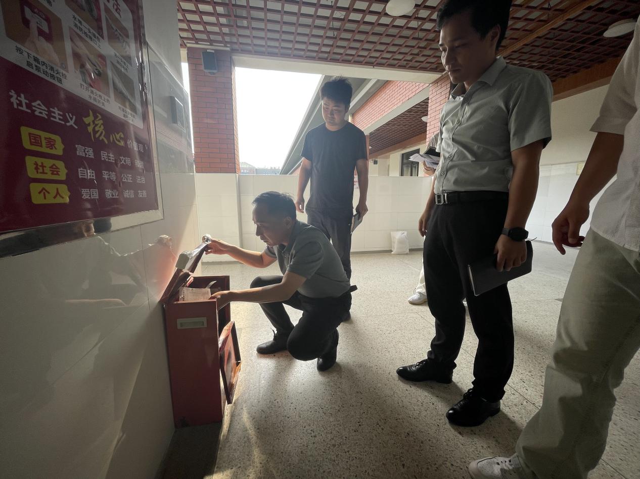 金陵小学（仙林湖校区）端午假期安全大检查_html_m72967eae.jpg