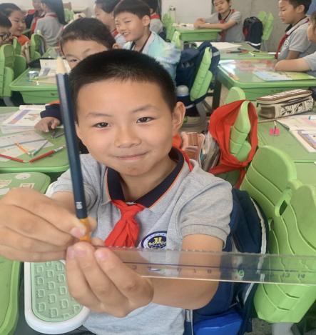 【湖畔·童化课堂】初识角之妙——数学校本研修之课例研讨（261）_html_44bdbe68.jpg