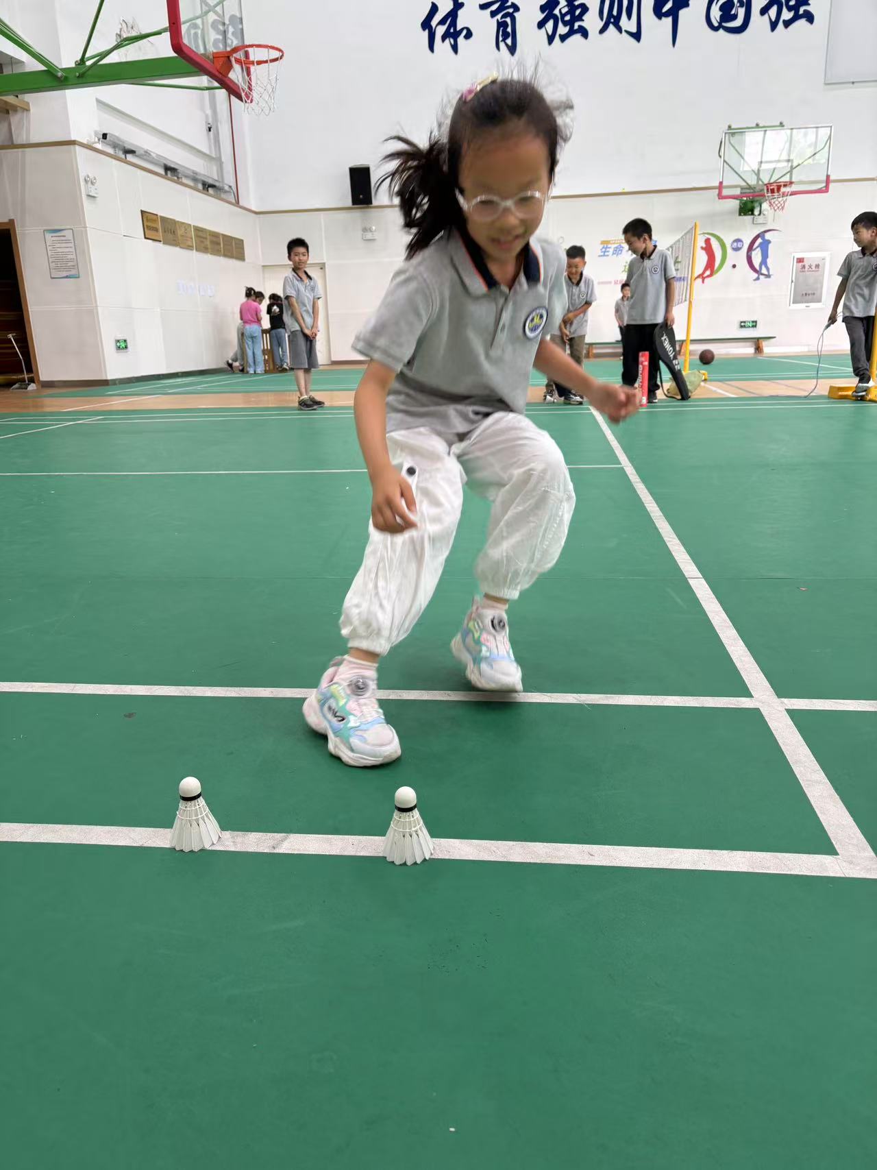 【博学广志】活力跃动，羽梦飞扬——第五届羽毛球班级联赛一年级组圆满收官_html_367ace56.jpg