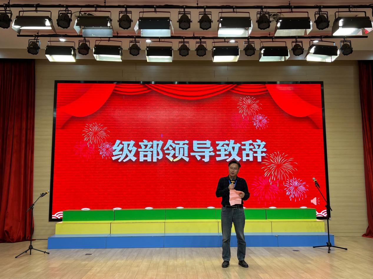 【湖畔光影】喜迎二十大 红歌献给党——六年级红歌合唱比赛_html_552d1166.jpg