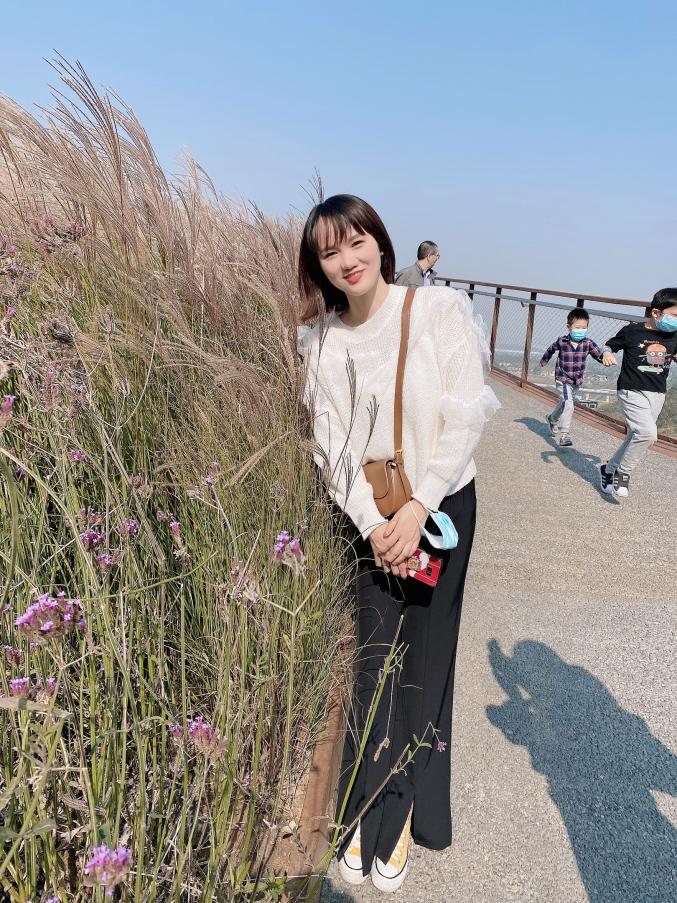 【湖畔·先锋示范】爱在心田，粒米成箩——2022-2023学年第一学期校优秀班主任事迹介绍（12）_html_m4c9b27d8.jpg