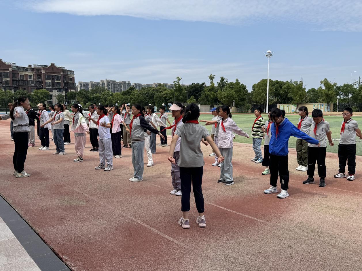 【博学广志】体育教研绽芳华，共探教学新路径——金陵小学广志路校区体育组教研活动（二）docx_html_m67534230.jpg