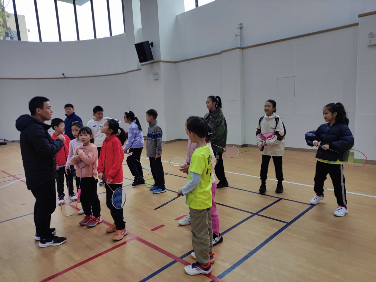 【博学广志】以球会友，“羽”你同行——记羽毛球校际交流赛_html_28ac30b2.jpg