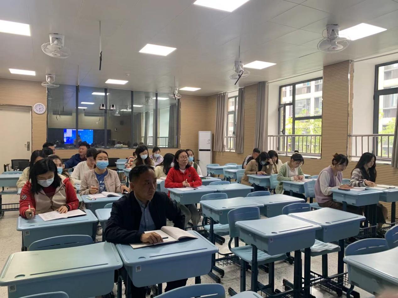 【博学广志】聚焦课堂，不断提升——金陵小学广志路校区数学组基于儿童立场的理学单教学实践研究（二十二）_html_5909b769.jpg