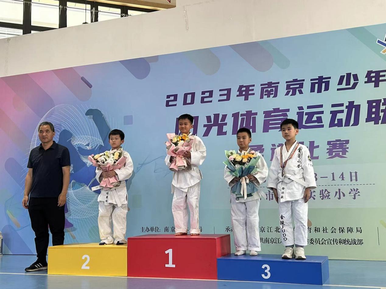 【博学广志】 精力善用，自他共荣——柔道少年展风采_html_maf4ba38.jpg