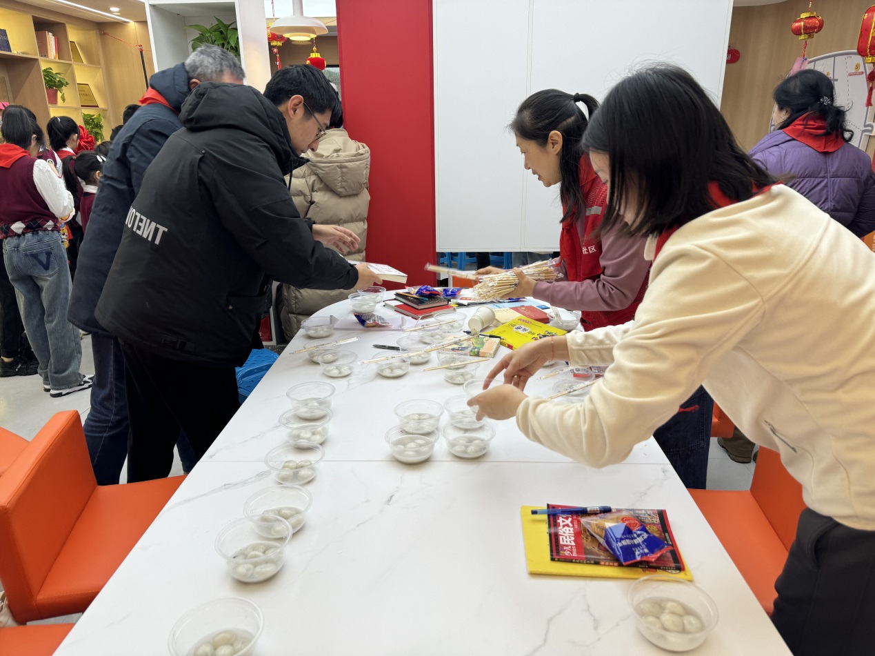【湖畔·学生活动】书香致远 阅见未来——南京市金陵小学与仙林湖社区联合开展元宵节主题阅读活动_html_76b3231.jpg