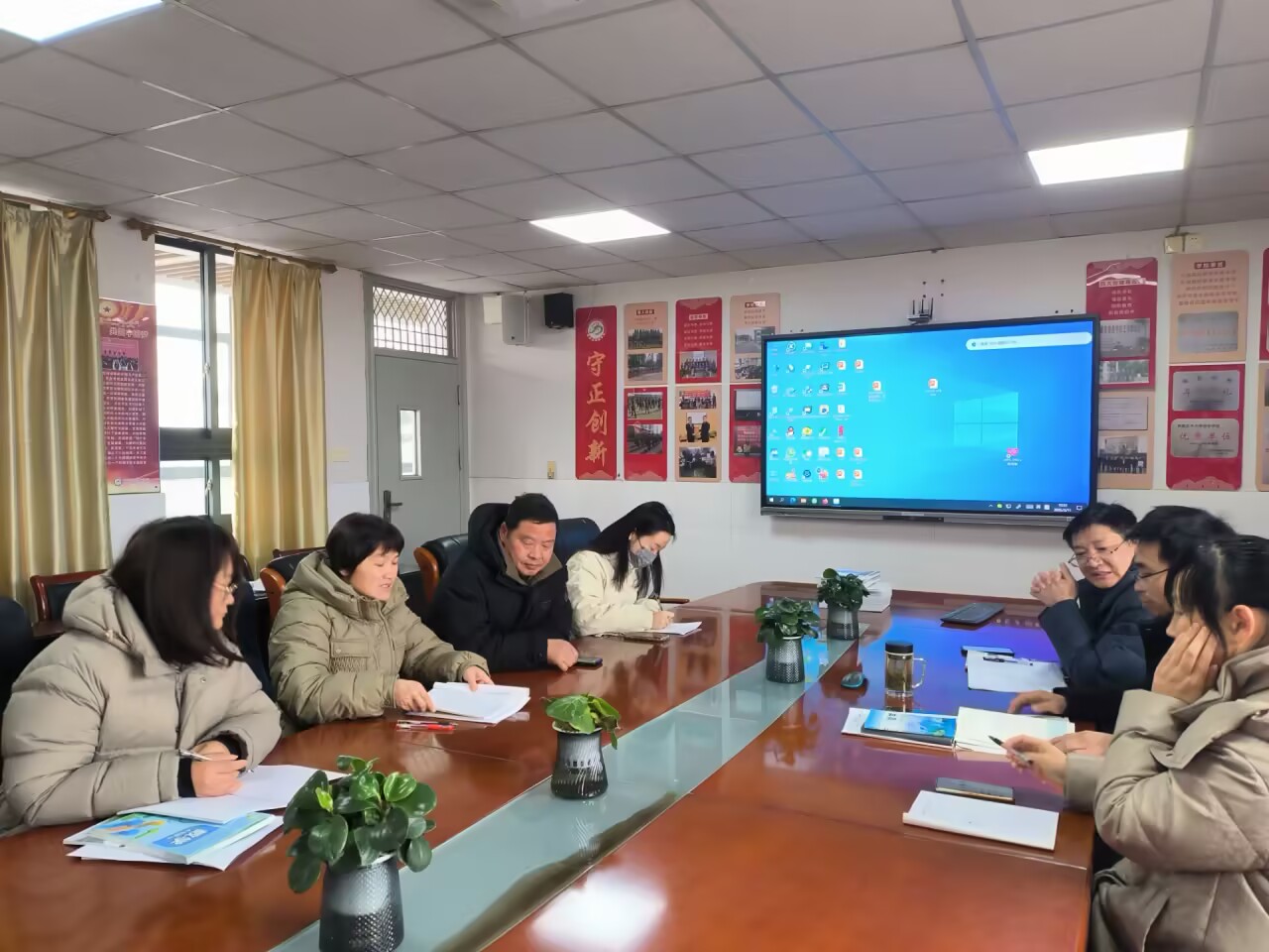 第一次教研组备课组活动新闻报道_html_9a81ca2.jpg
