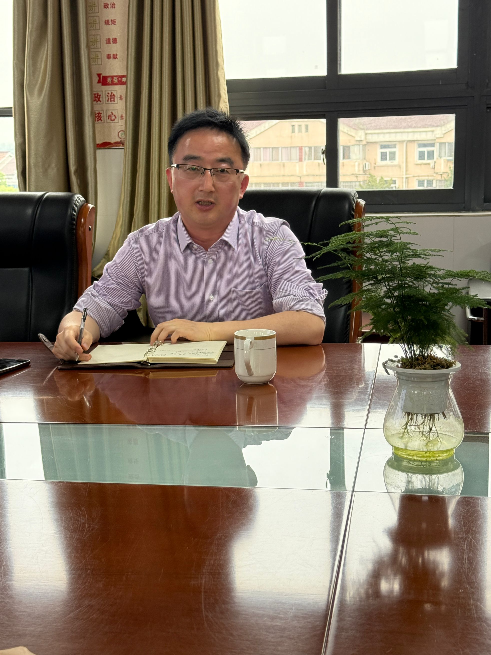 4月德育会议通讯稿_html_2f661778.jpg