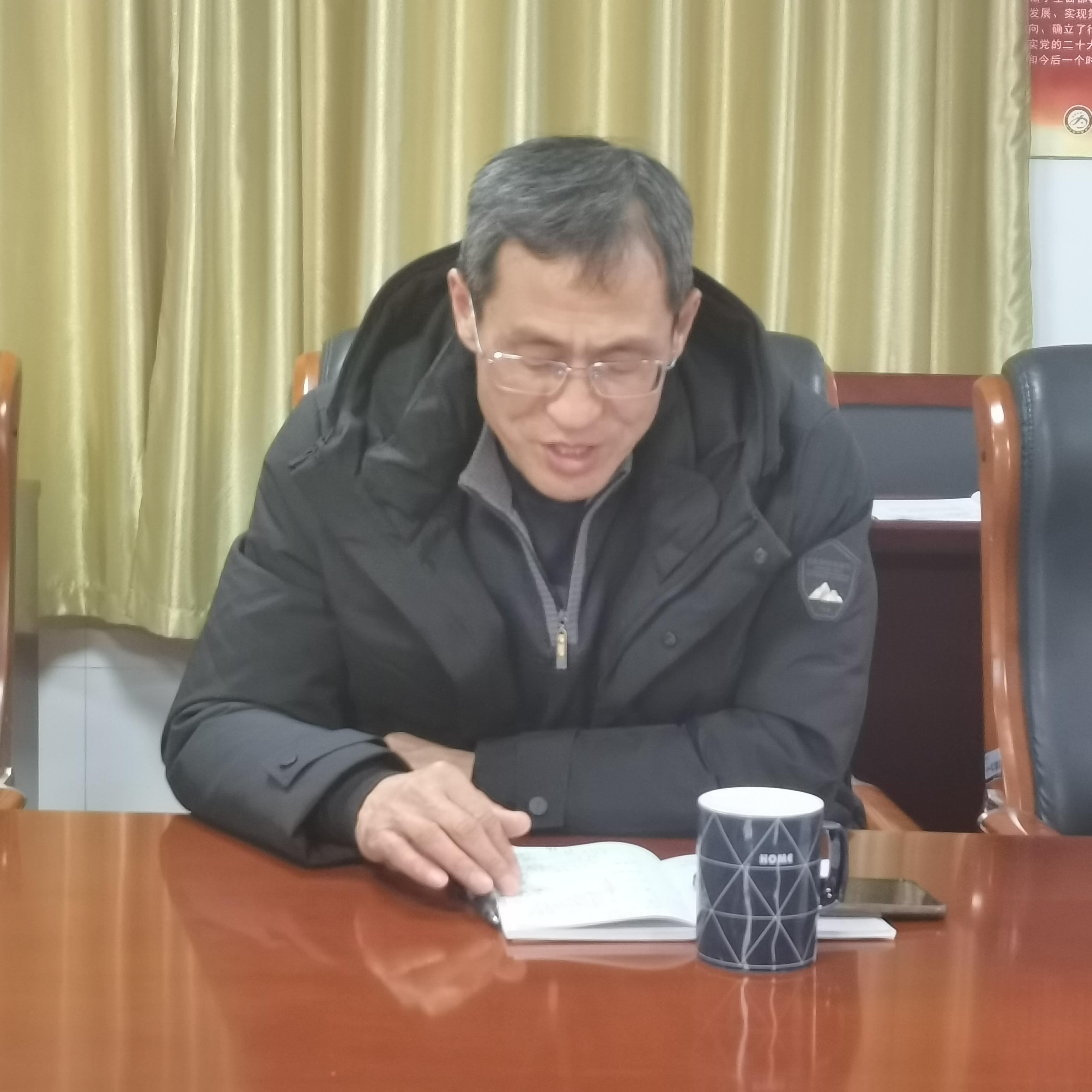 2勇担当善作为 助力“小而优”学校高质量发展——营防中学2022-2023第二学期开学行政会议_html_m205887e9.jpg