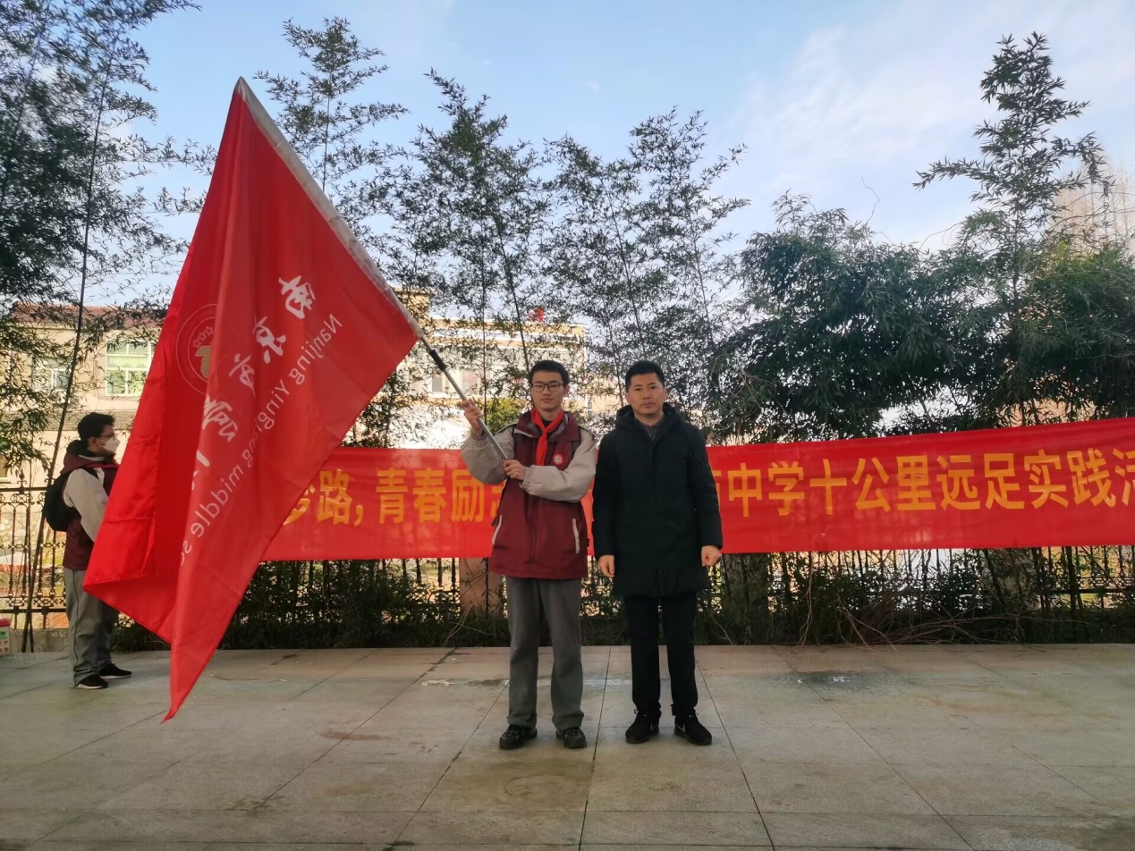 社会实践活动新闻稿_html_m108cfacf.jpg
