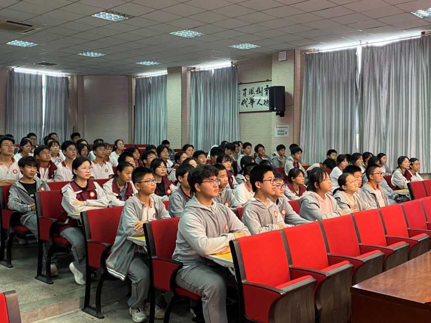 10.16九年级学生大会_html_m7e7617ba.jpg