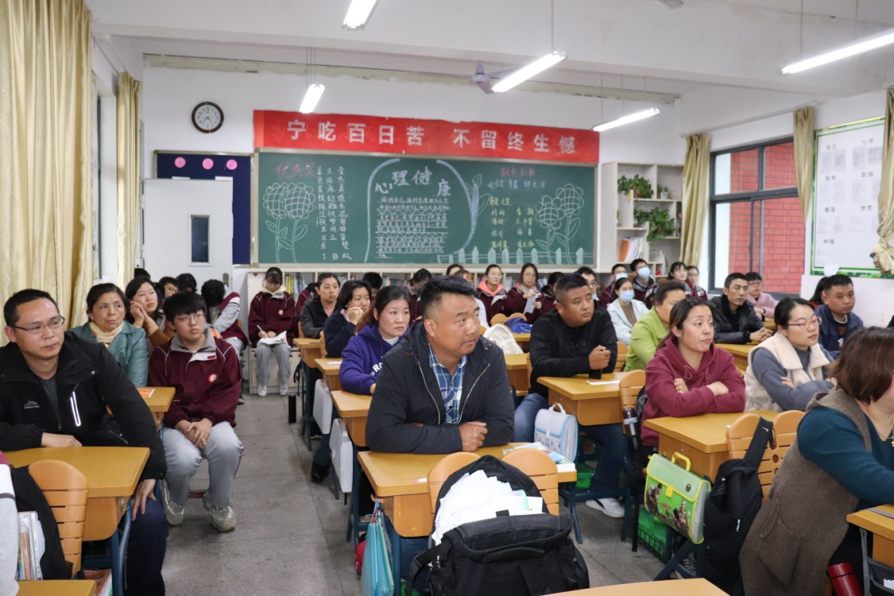 新建 Microsoft Word 文档 (2)_html_m529c10f8.jpg