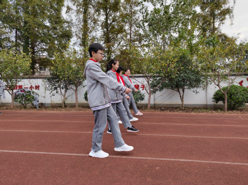 军训2_html_m503d9e06.png