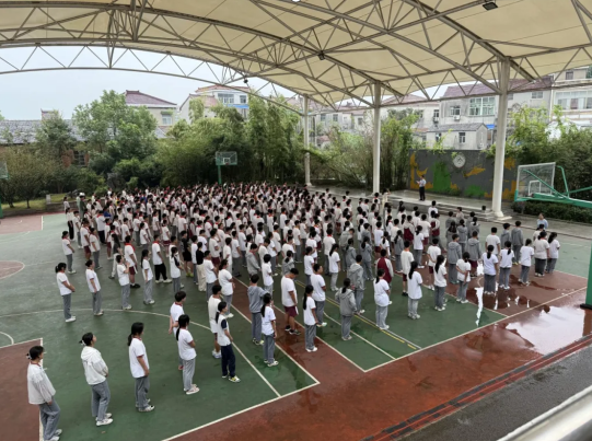 9.1 开学第一天_html_m64dde673.png