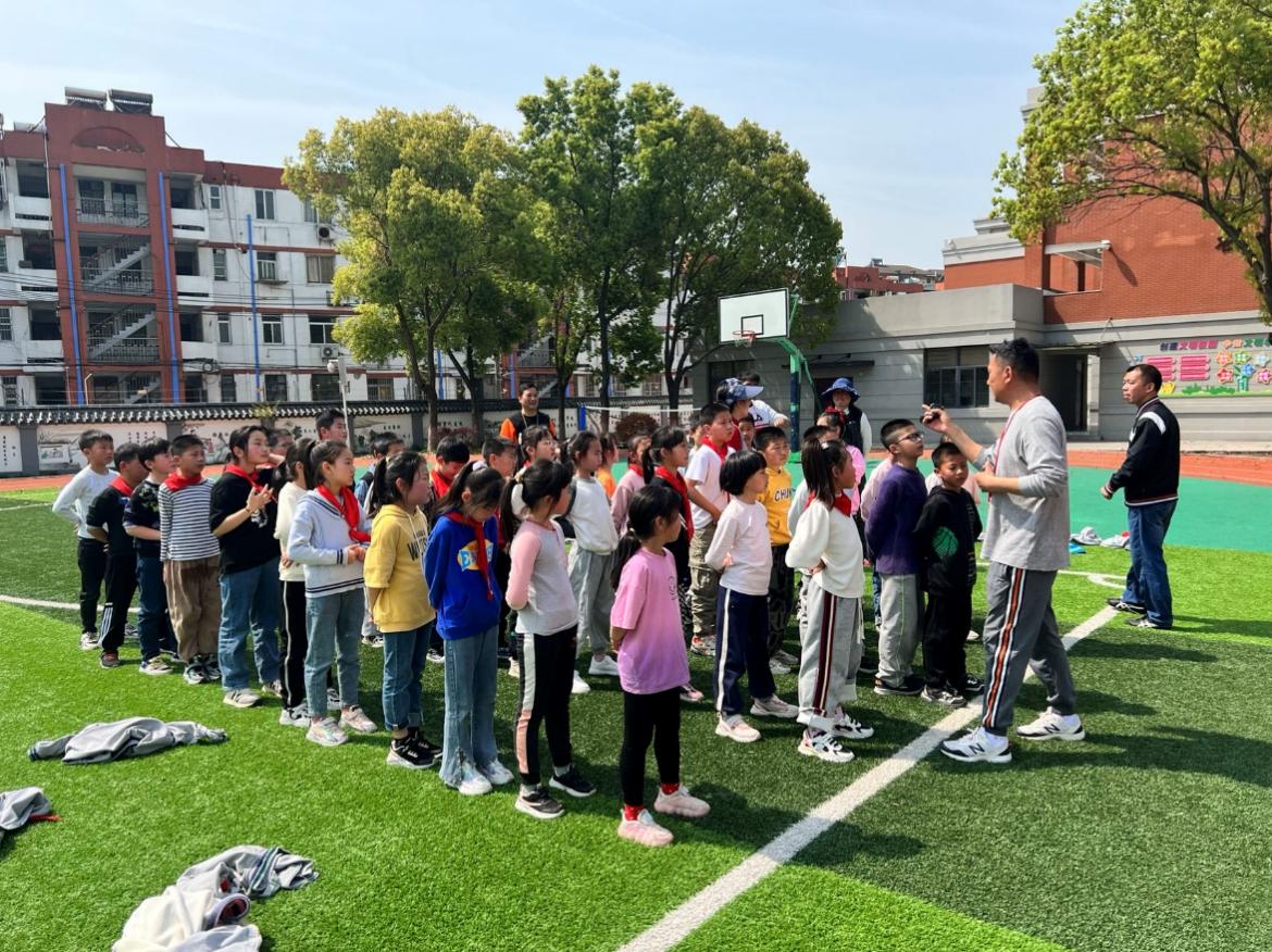 C28-3-4-1-5   2023年5月三年级100米赛_html_27b66d9e.jpg