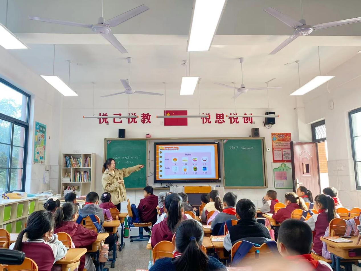 【悦群燕小 友学课堂】传统文化巧融合 核心素养有提升 ——记英语组校本研修（四）
