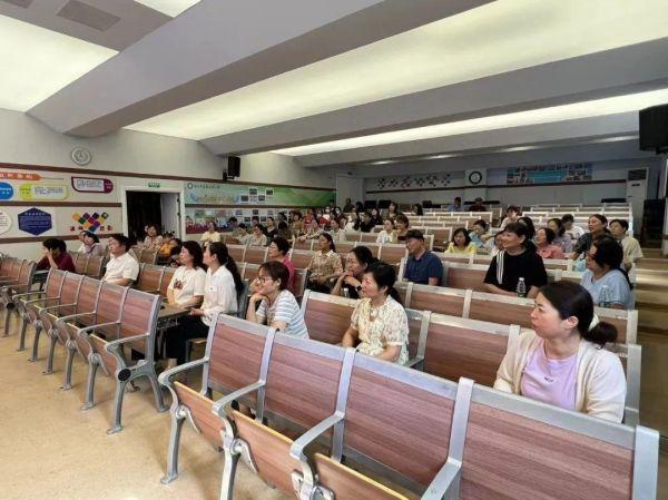 为了增强学校教职工的安全急救知识_html_mef3477c.jpg