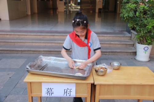 劳动磨砺心智_html_m1bde3d87.png