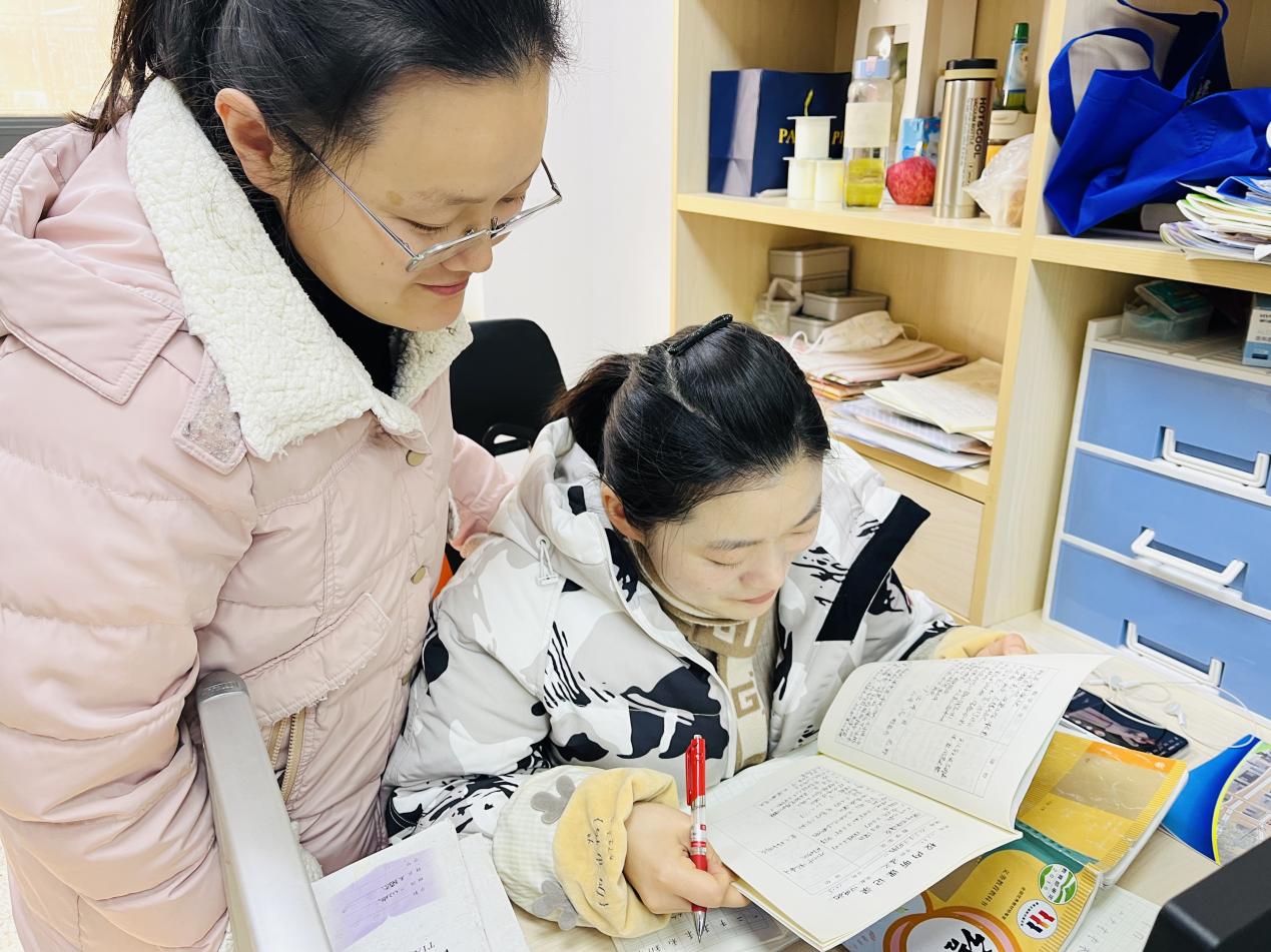新闻报道 理论学习_html_60c8855e.jpg