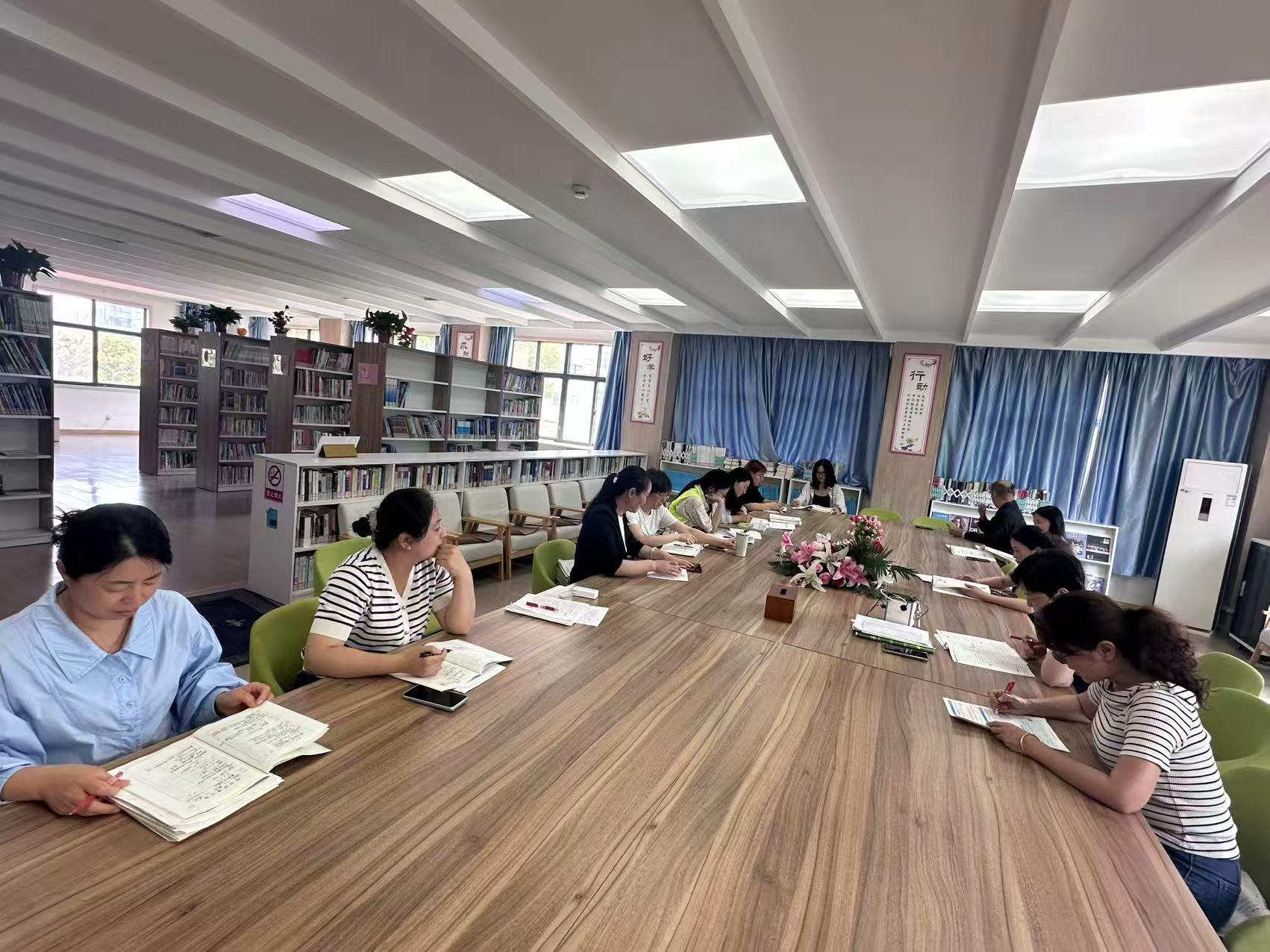 报道_html_m135fc69a.jpg