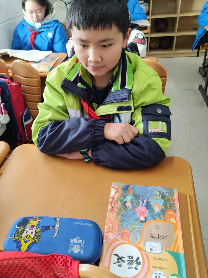 【励进幕小 立行德育】幕府山庄小学开展三月“候课之星”评比_html_6eba5fc8.jpg