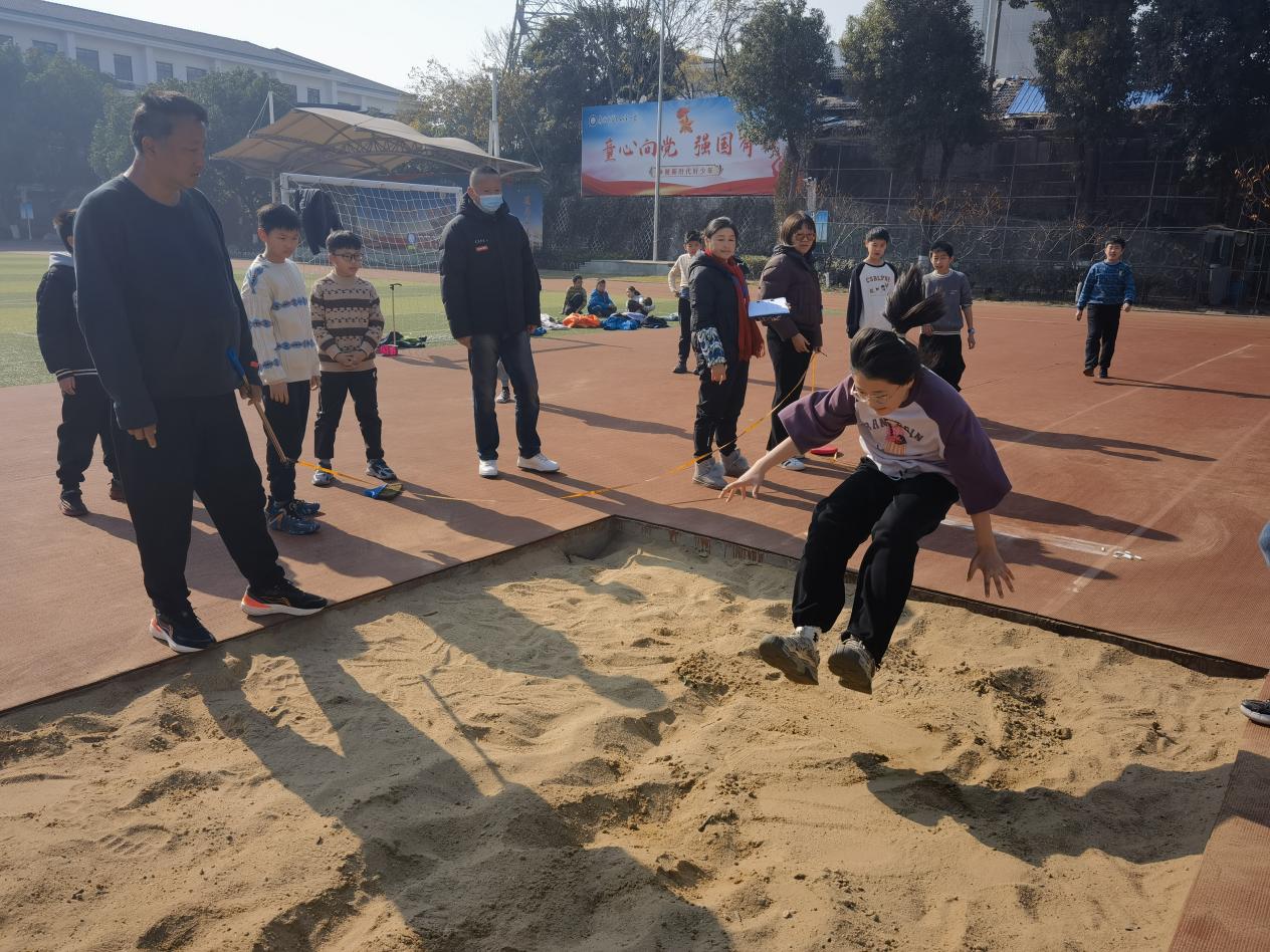 幕府山庄小学第六届冬季运动会(1)_html_m3f3b83c0.jpg