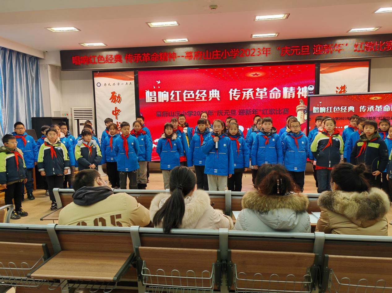 唱响红色经典 传承革命精神 红歌报道_html_4386429d.jpg
