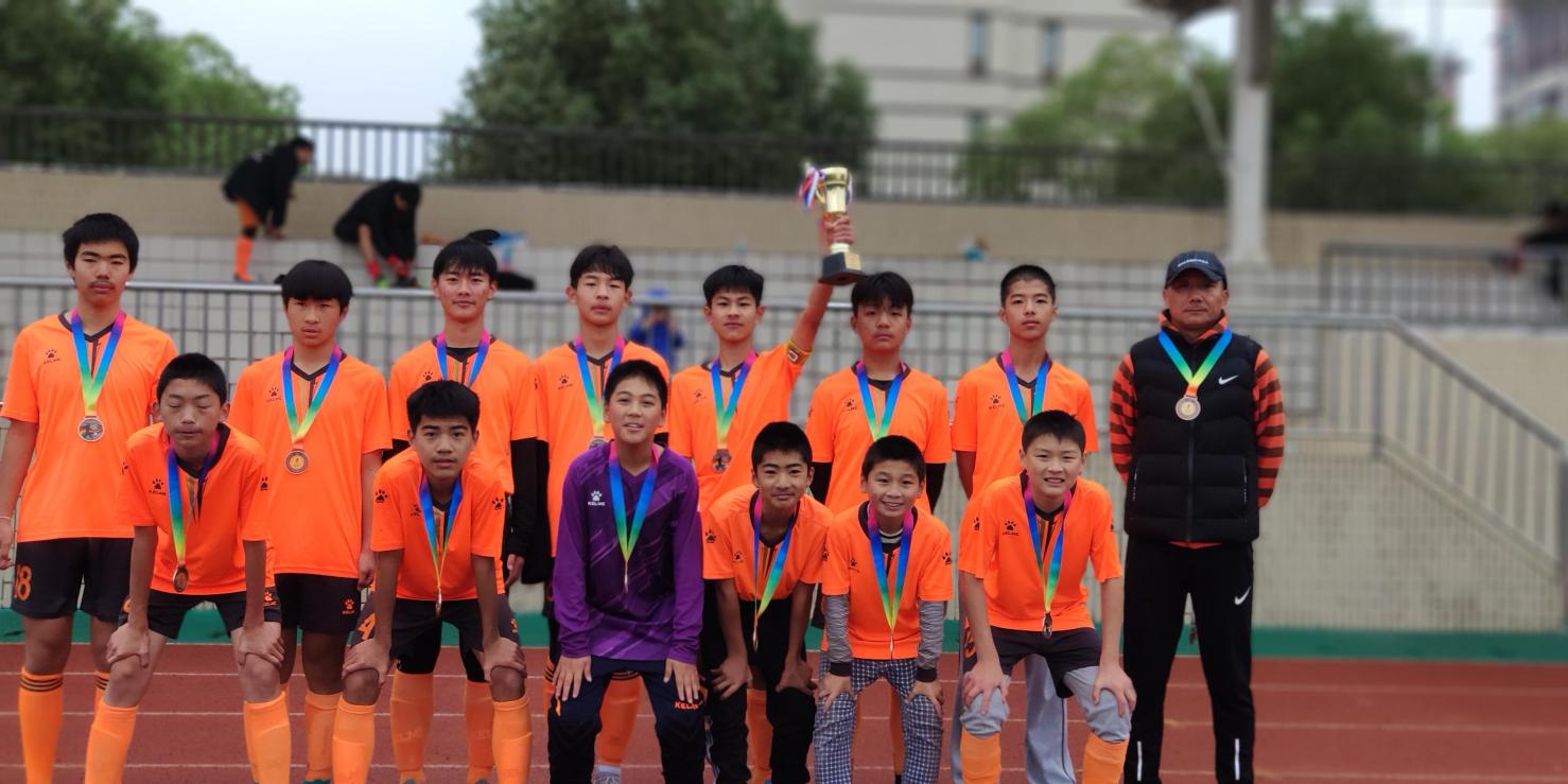 足球与学习并重_html_2fa01410.jpg