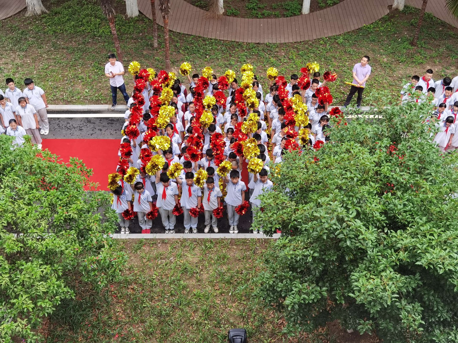 ed5b9b3150e743aeaa329ca92d23b52f.jpg
