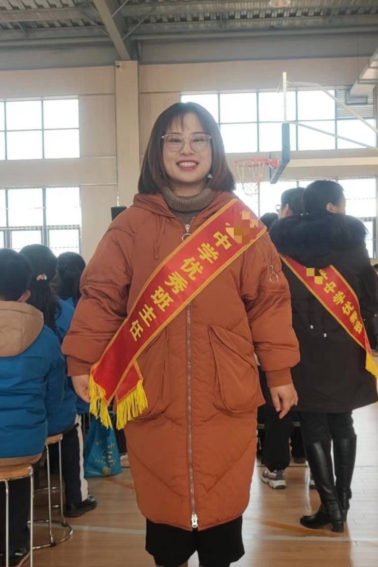 杨婷个人介绍_html_m27a6f68e.jpg