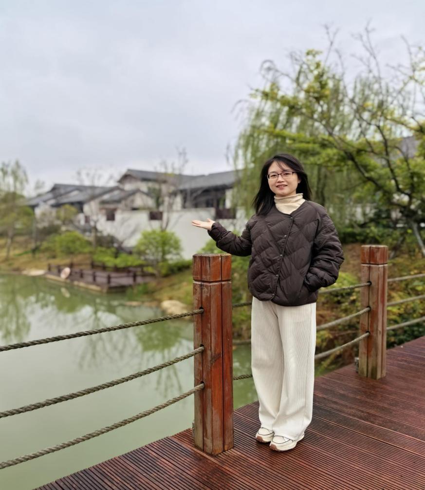宋亚楠介绍_html_m7ffab203.jpg