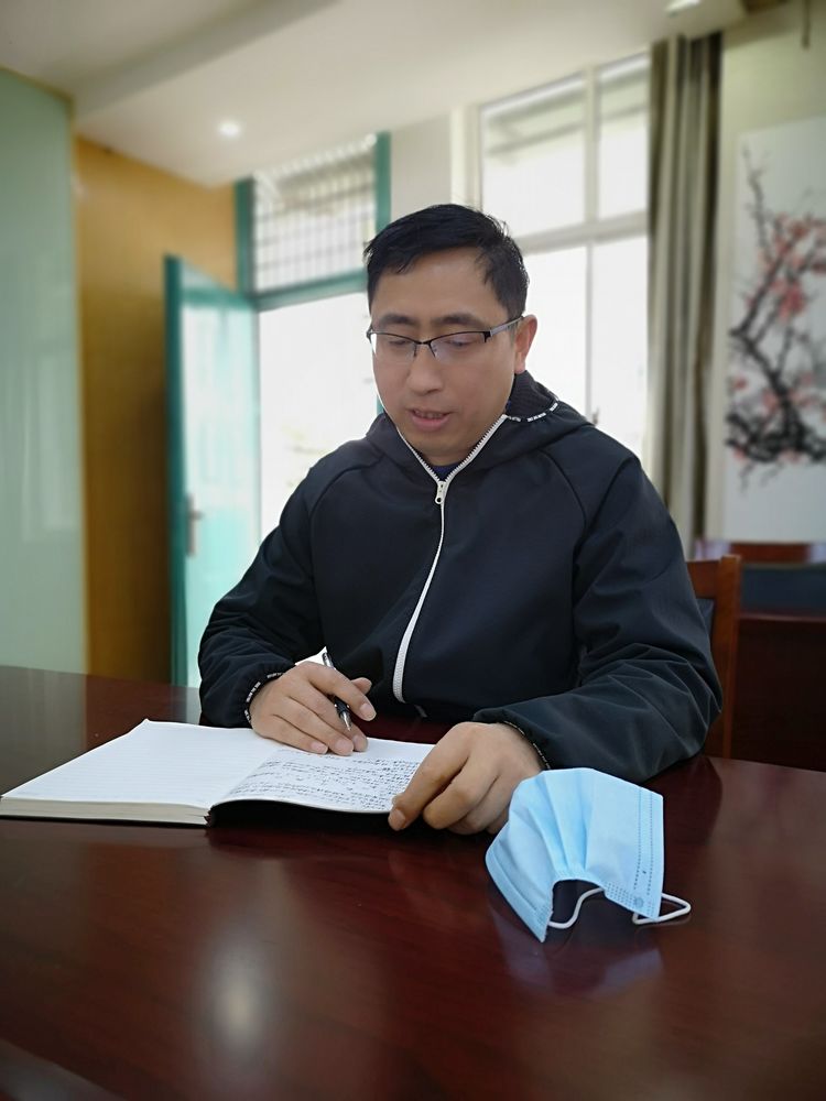 中桥中学九年级第一次模拟考试动员会2020.4.20_html_m5307720f.jpg