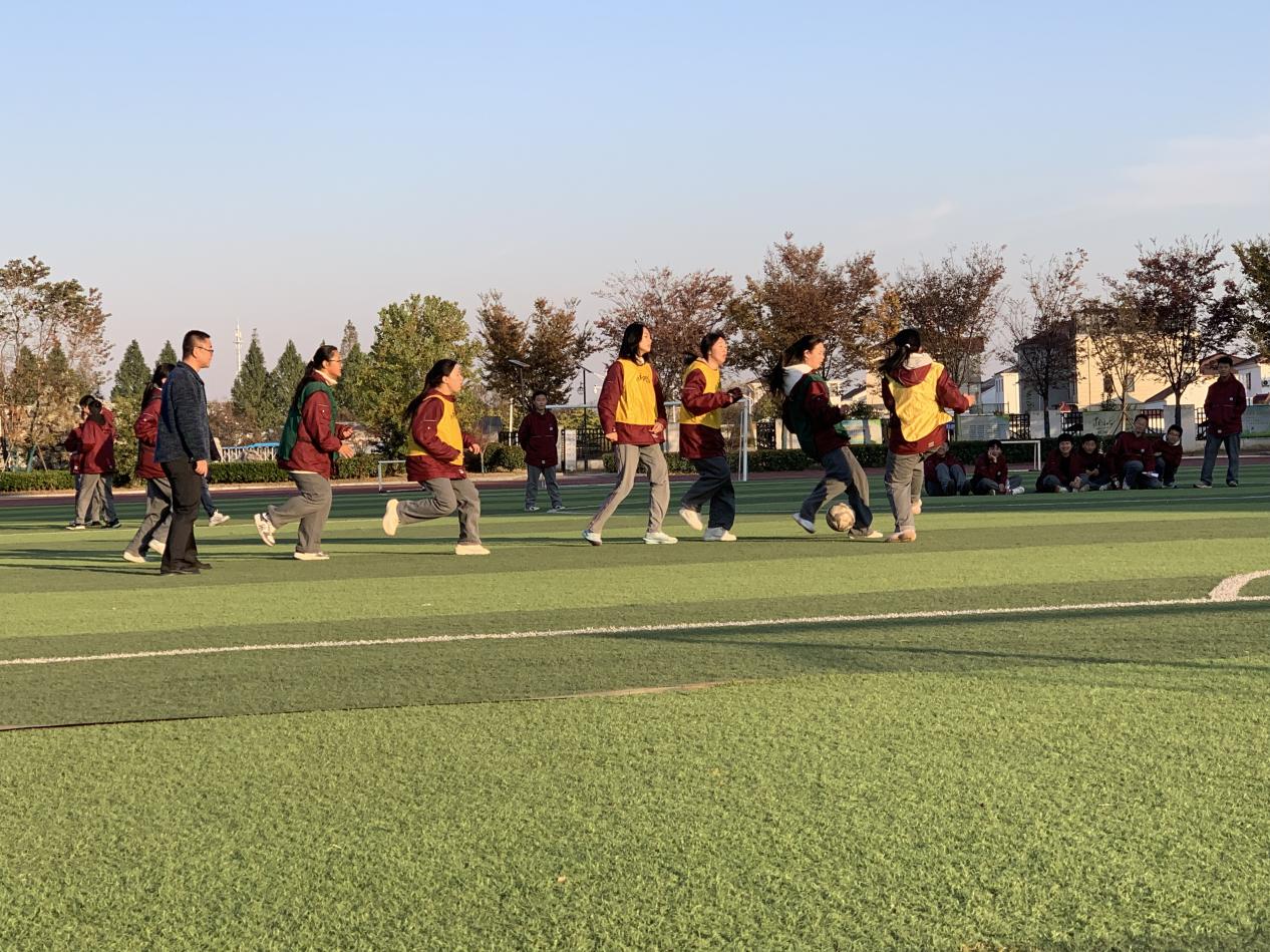 中桥中学第十六届 “圭易杯” 校园足球联赛_html_m71fa9c1a.jpg