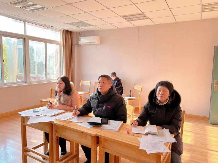 小班化赛课 德法组_html_m1c413972.jpg