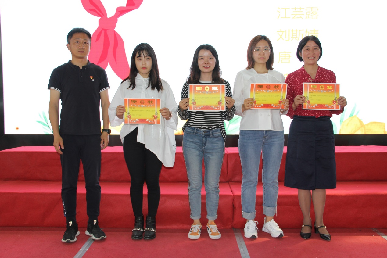 c29-4 诵扬红色精神，唱响红色歌谣_html_m37bb6a00.jpg